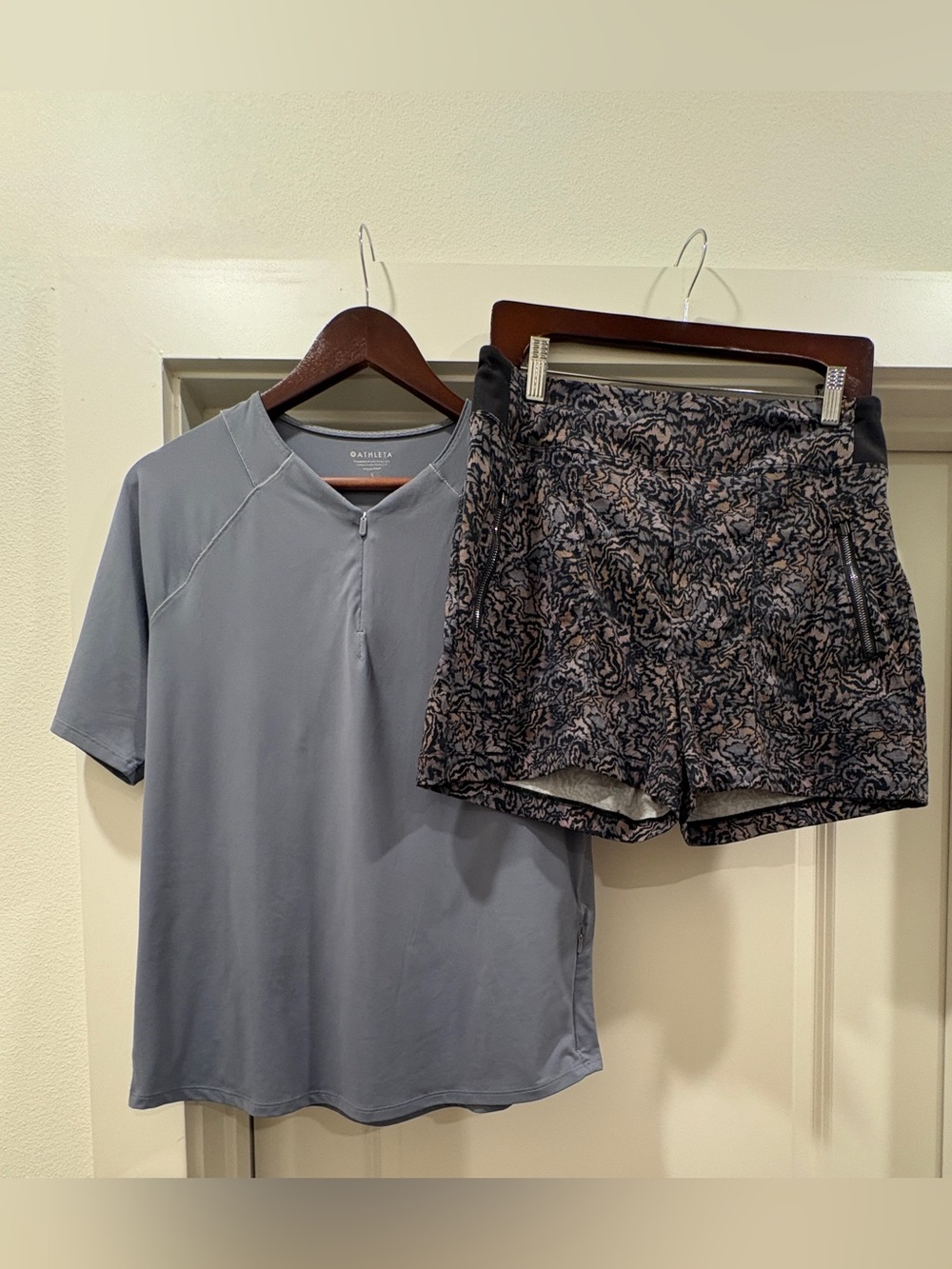 Athleta Matching Workout Top Sz Large + Shorts Sz 10